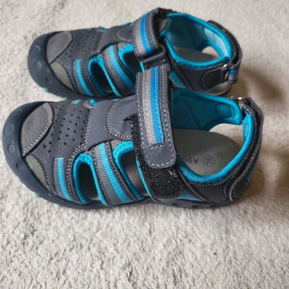 Apakowa Kids Closed Toe Water Sandals Little Kid Size 11 Little Kid